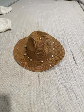 Steve Madden Brown Straw Fedora Hat with Pearl Accents